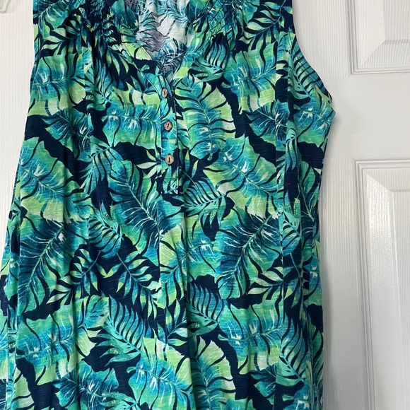 Caribbean Joe Green and Blue Leaf Print Top - Picture 1 of 4